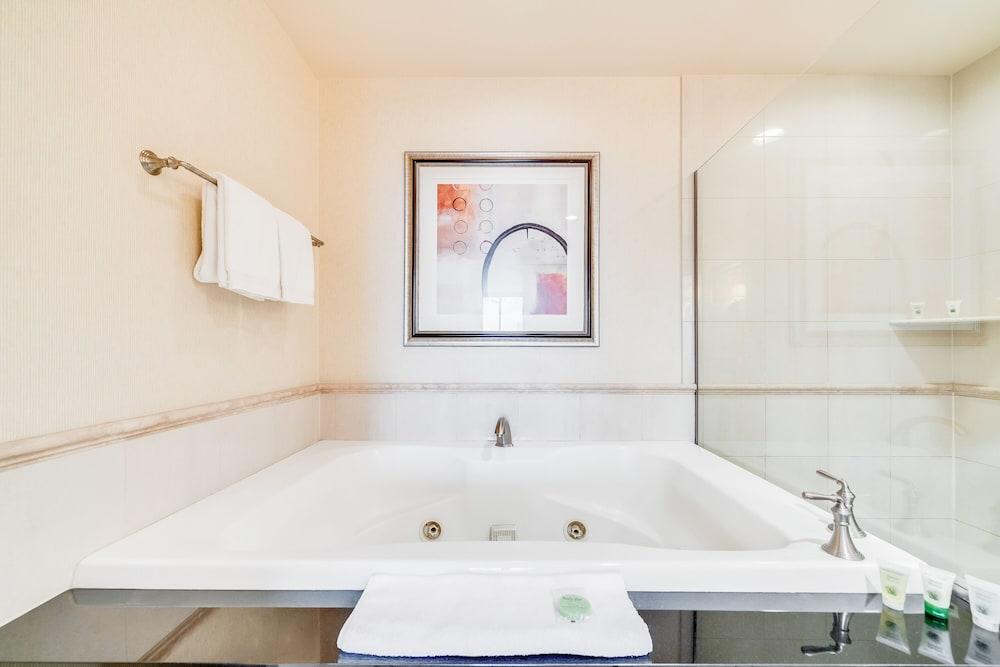 Jet Luxury Resorts @ The Signature Condo Hotel photo 48