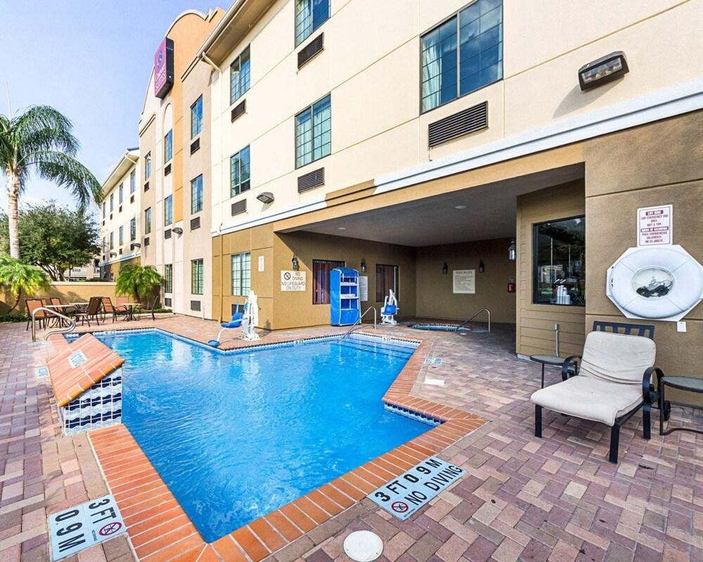 Comfort Suites McAllen photo 3