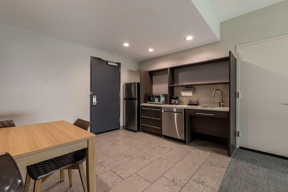 Home2 Suites By Hilton Cookeville photo 17