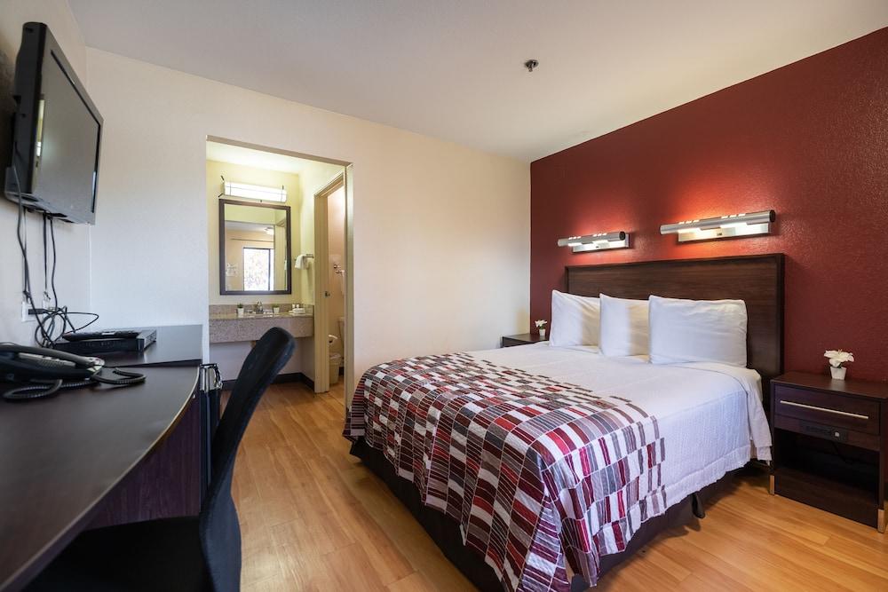 Sacramento Inn & Suites photo 6