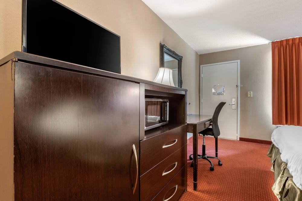 Dutchland Motel photo 35
