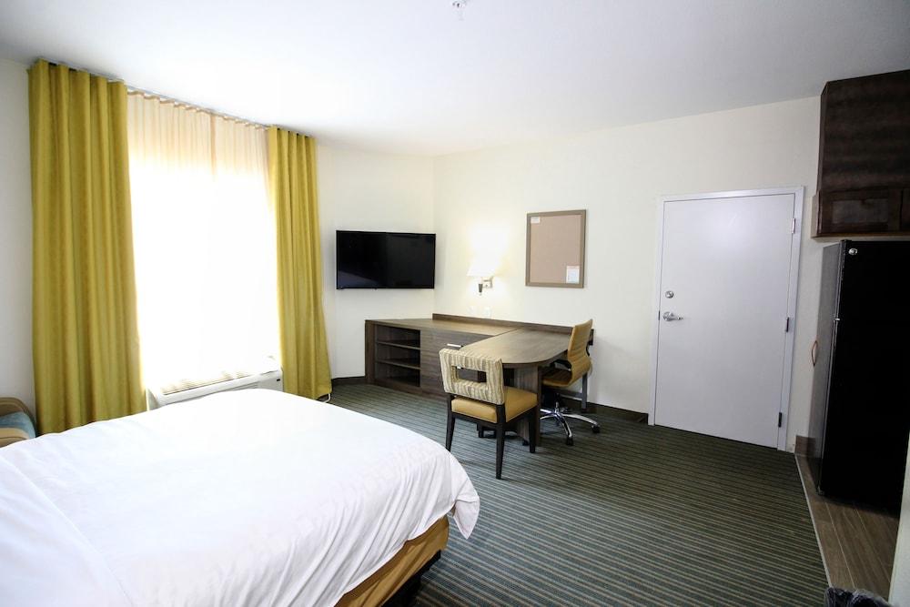 Candlewood Suites Memphis East by IHG photo 9