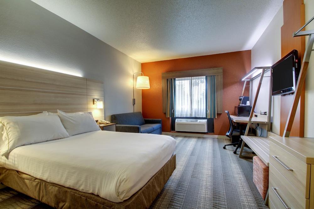 Holiday Inn Express Milwaukee North Brown Deer/Mequon by IHG photo 14
