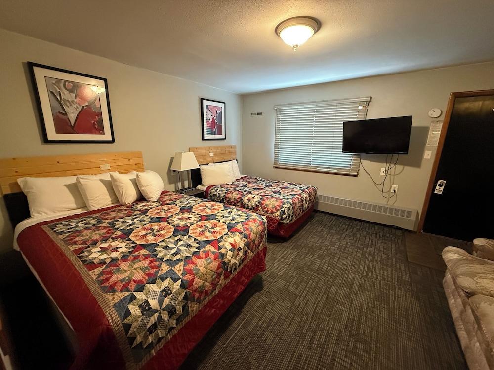 Lighthouse Inn photo 13