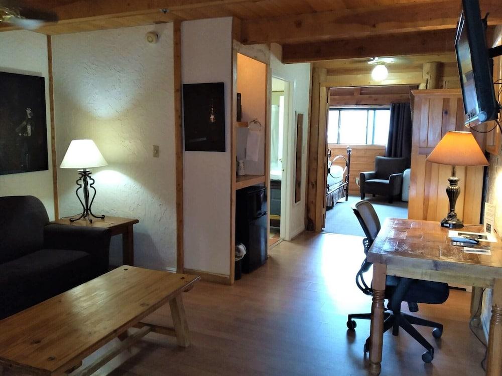 The Boulder Creek Lodge photo 25