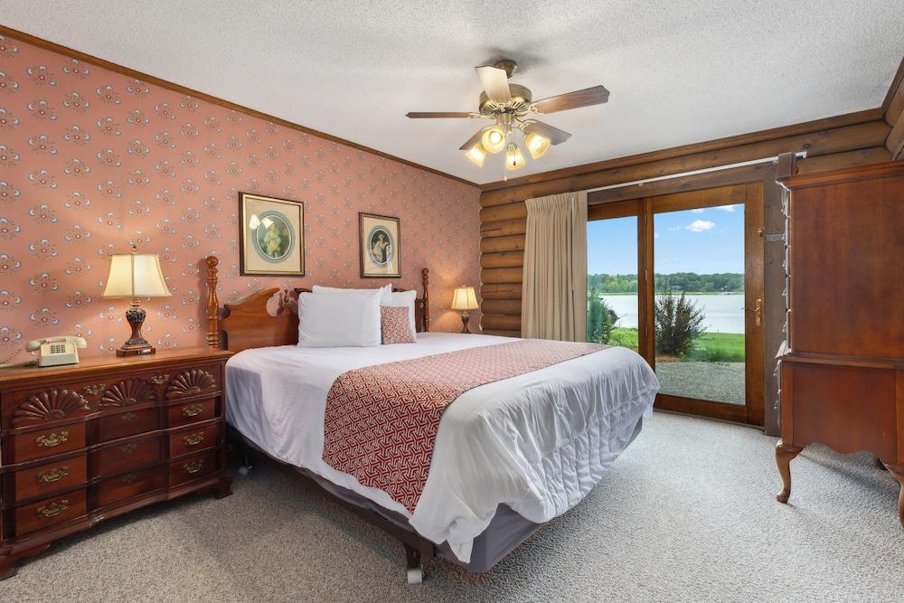 The Lodges at Breezy Point photo 13
