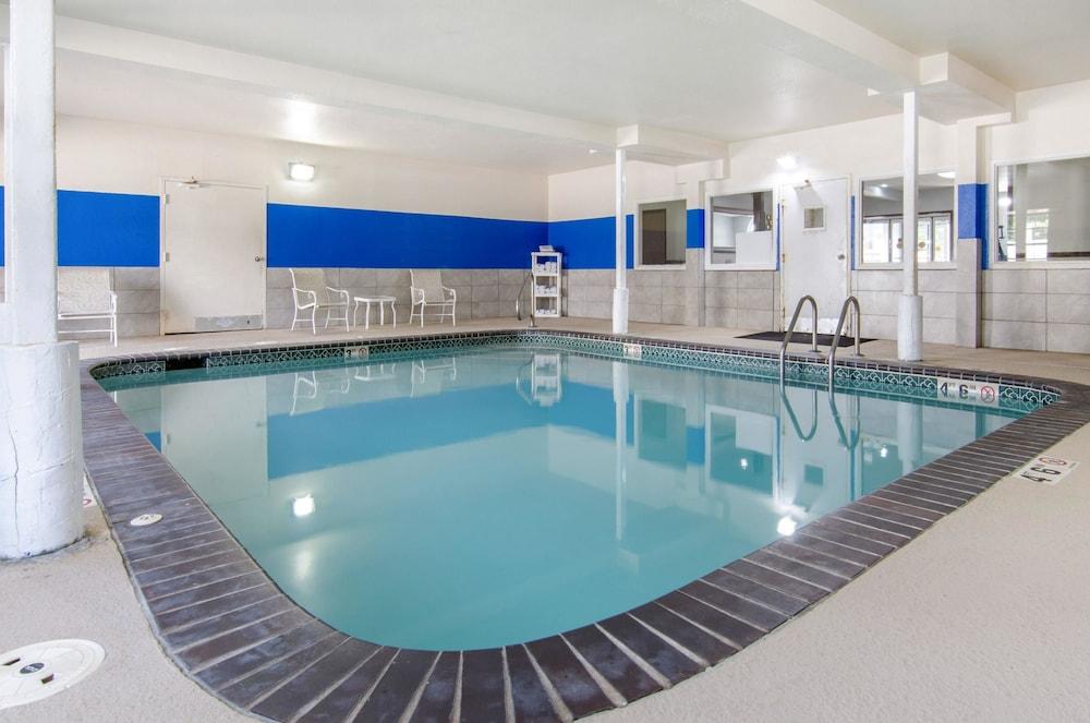 Quality Inn Kearney - Liberty photo 22