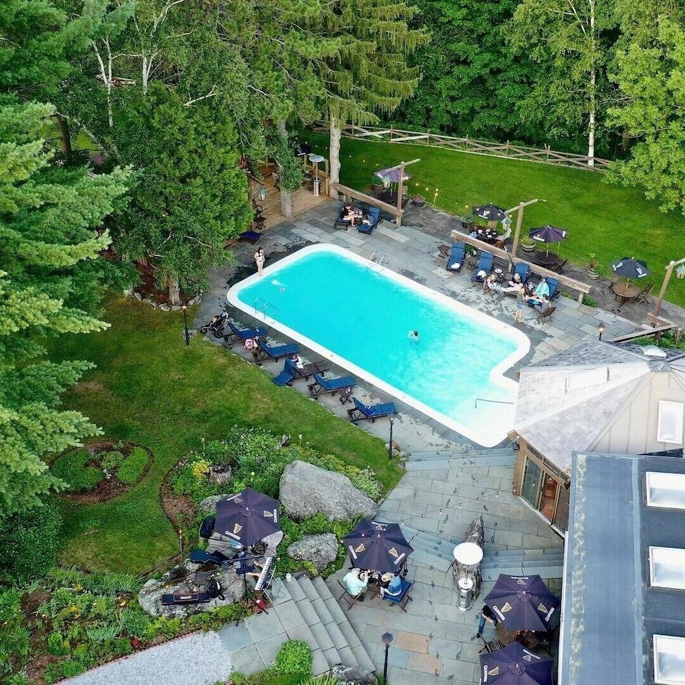 Summit Lodge photo 31