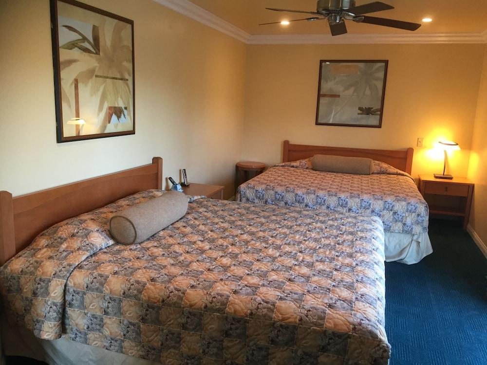 Bayshore Inn Motel photo 30