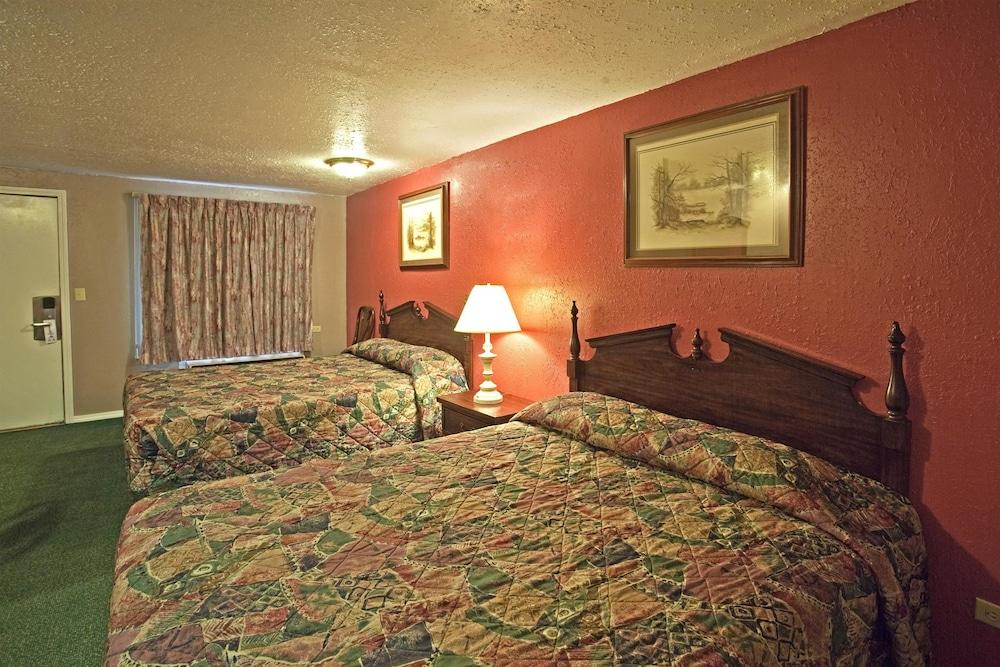 Americas Best Value Inn Lansing photo 4