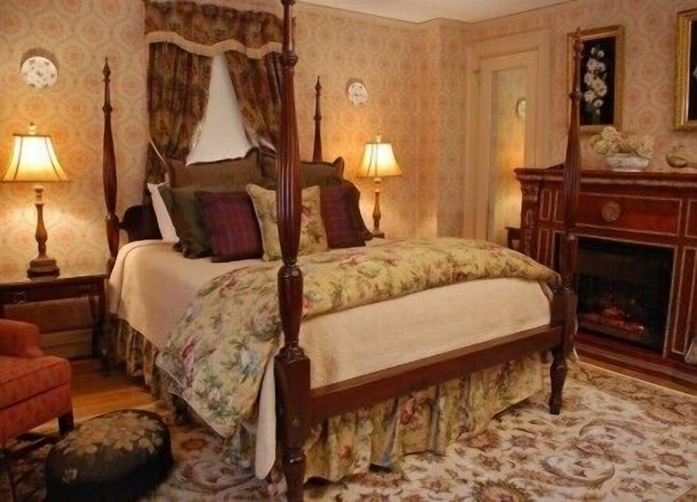 Bee and Thistle Inn photo 8