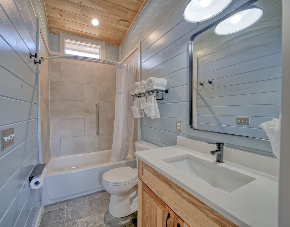 Dudley Creek RV Resort photo 11