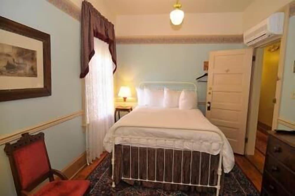 Atlantic Hotel photo 97
