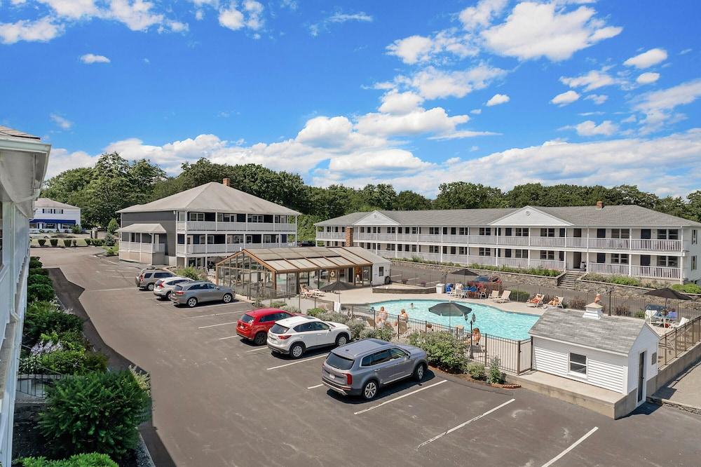 The Mariner Resort photo 39