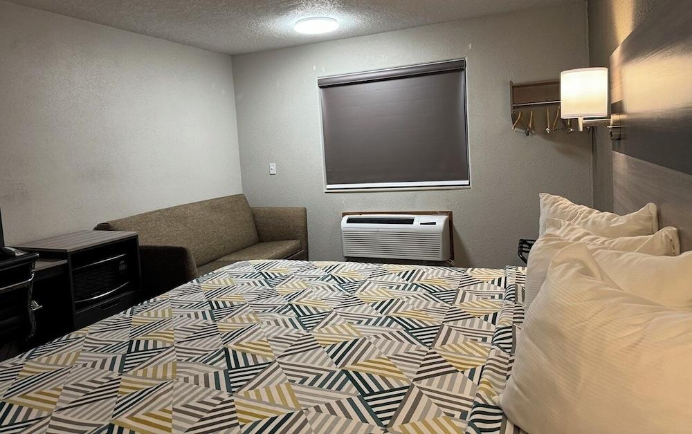 Motel 6 North Sioux City, SD – I-29 North photo 22