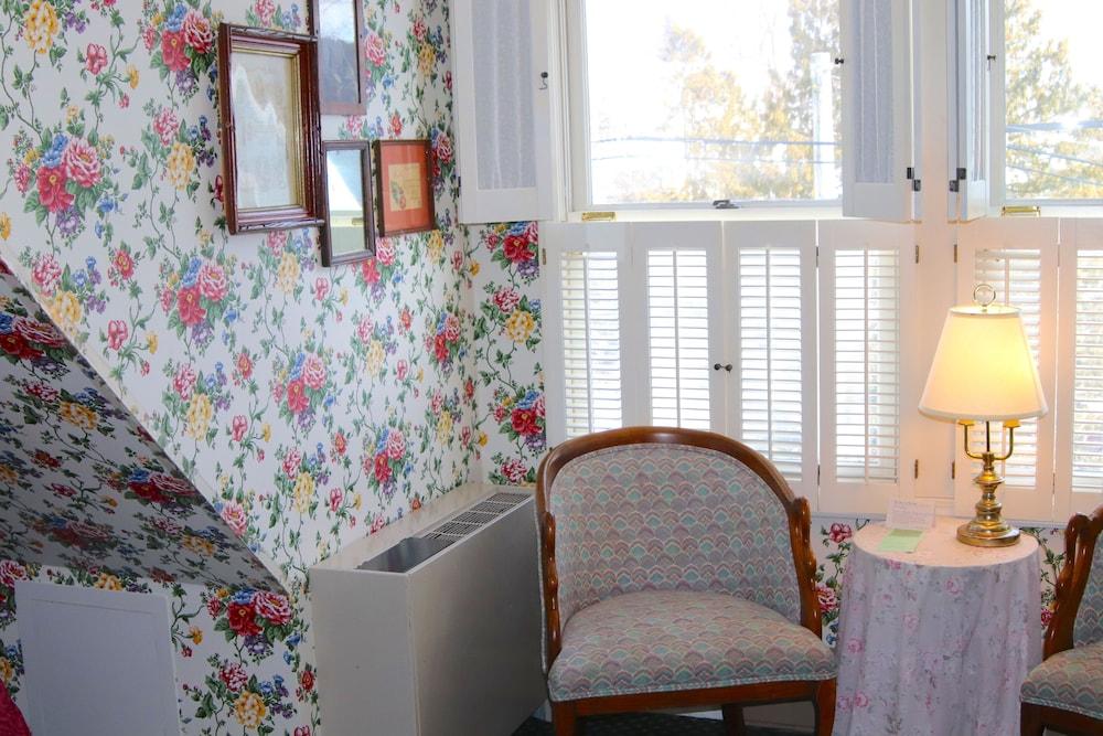 Inn on Mackinac photo 95