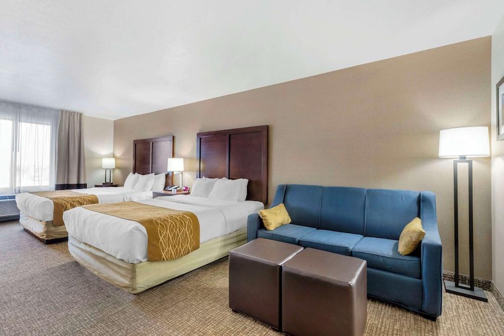 Comfort Inn & Suites Mitchell I-90 photo 24