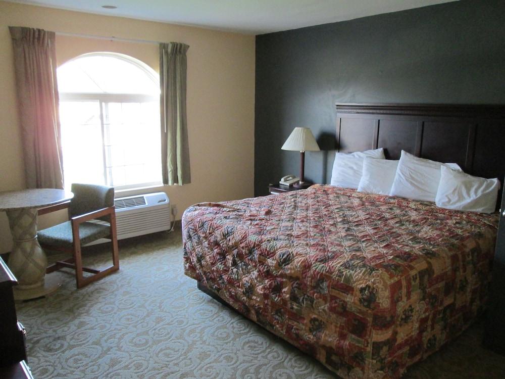 Delux Inn & Suites photo 2