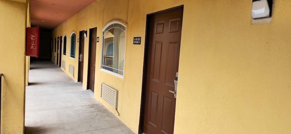 Texas Inn and Suites RGV photo 93