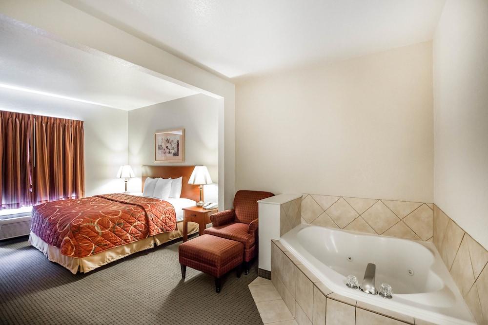 Quality Inn Parsons North photo 5