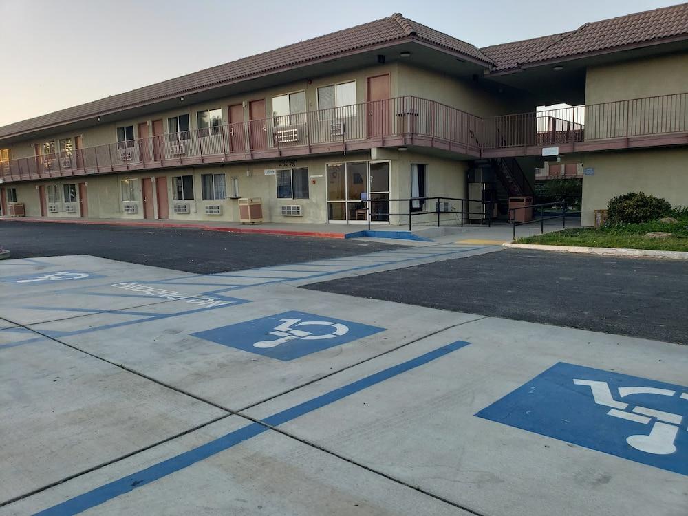 Baymont by Wyndham Coalinga photo 19