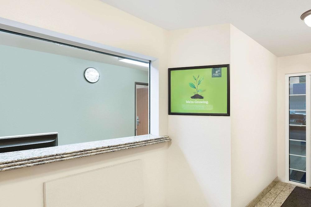 WoodSpring Suites Tyler Rose Garden photo 16
