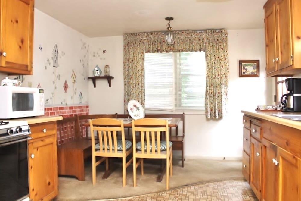 Piety Hill Cottages photo 19