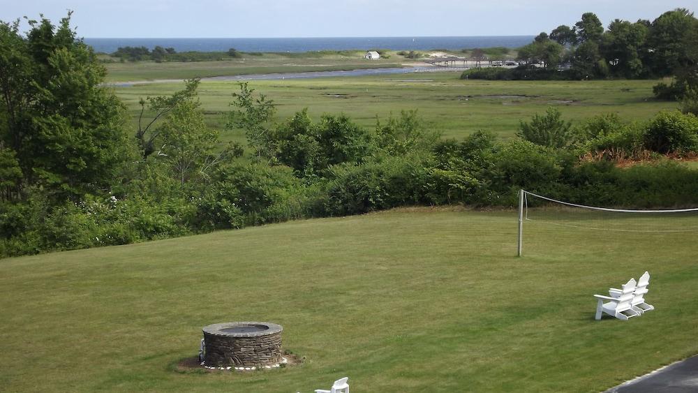 The Mariner Resort photo 17