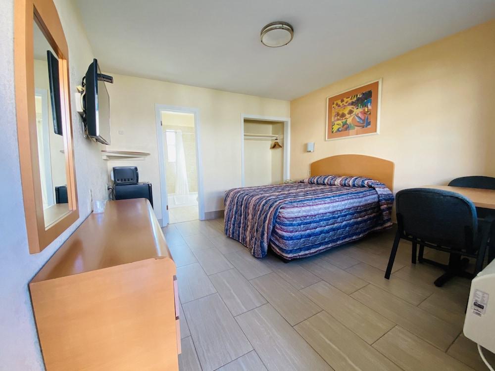 A1A Super Inn photo 5