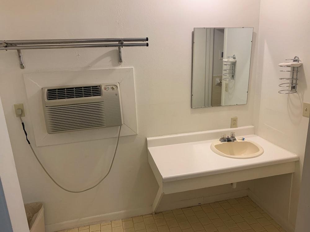 Sawmill Lodges Motel photo 7