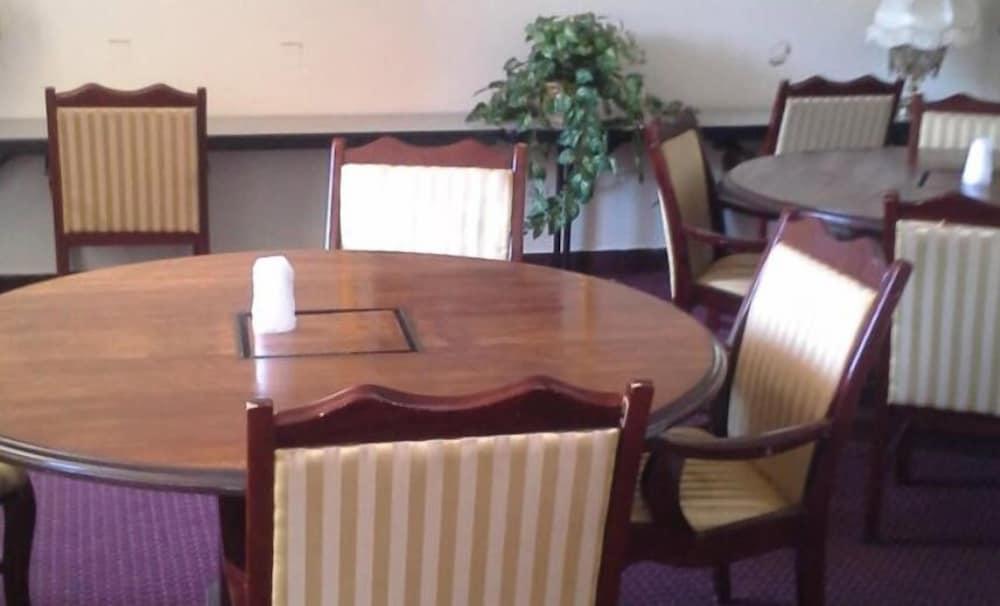 Amber Inn photo 17