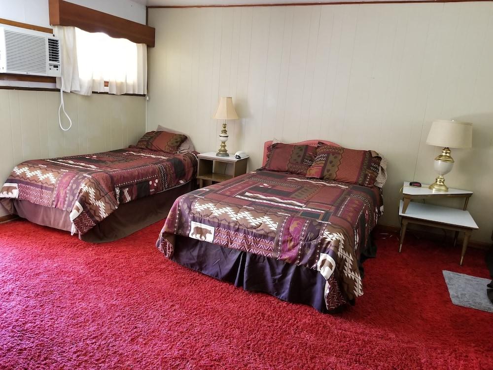 Duffer Motel photo 65
