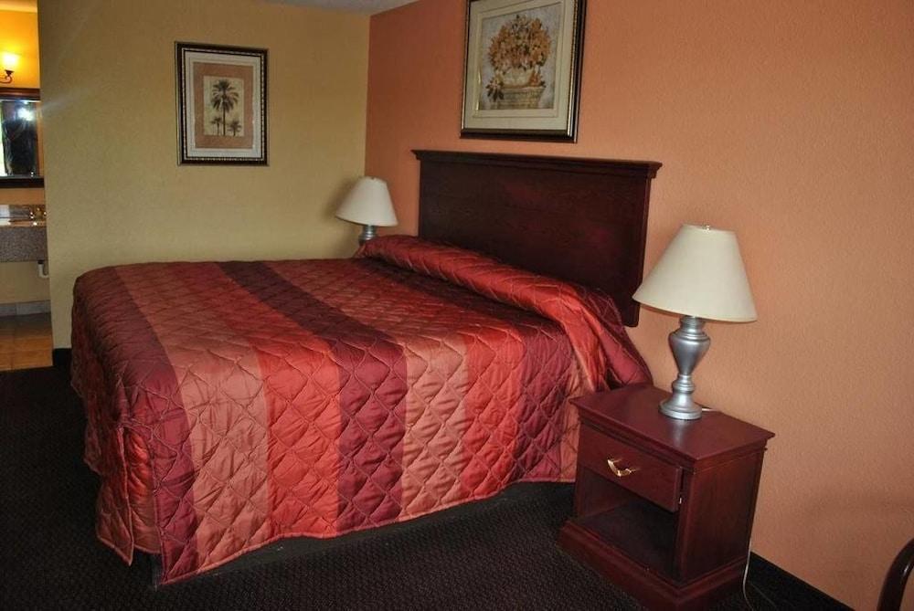 Executive Inn photo 15
