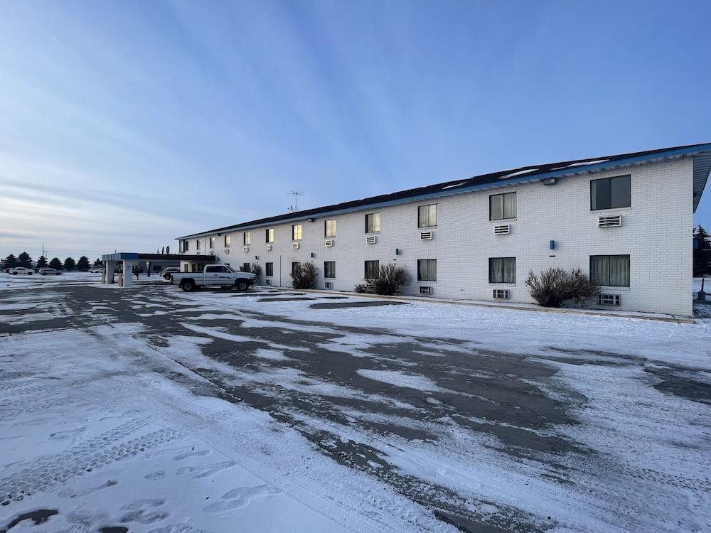 Dakota Inn Fargo photo 1