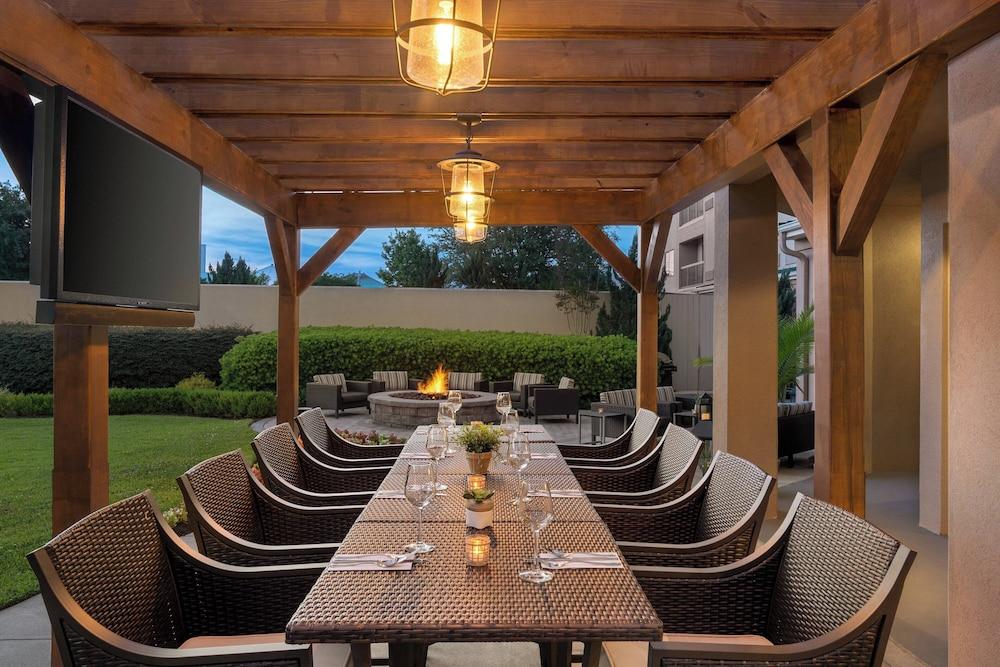 Courtyard Marriott Greenville photo 23