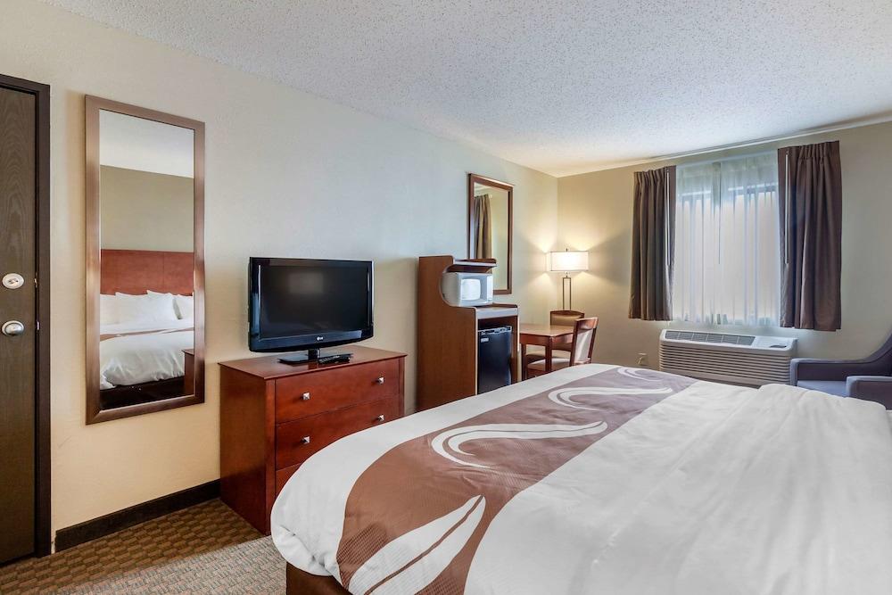 Quality Inn Hays I-70 photo 9