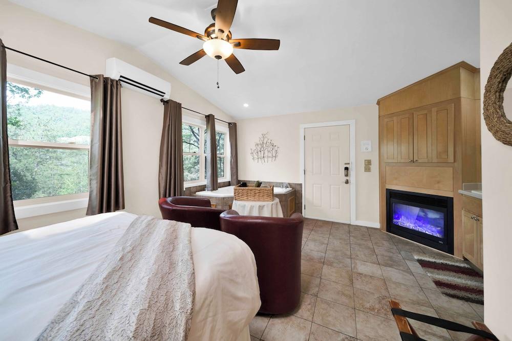 The Inn at Shasta Lake photo 36