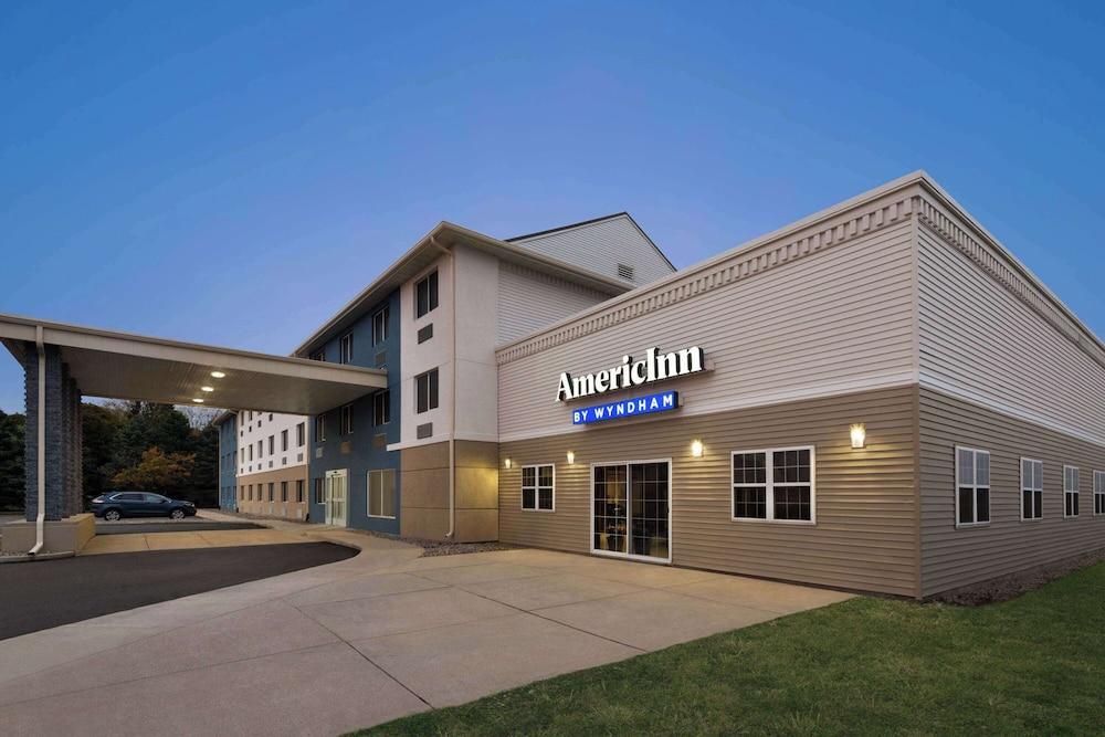 AmericInn by Wyndham Dodgeville photo 28
