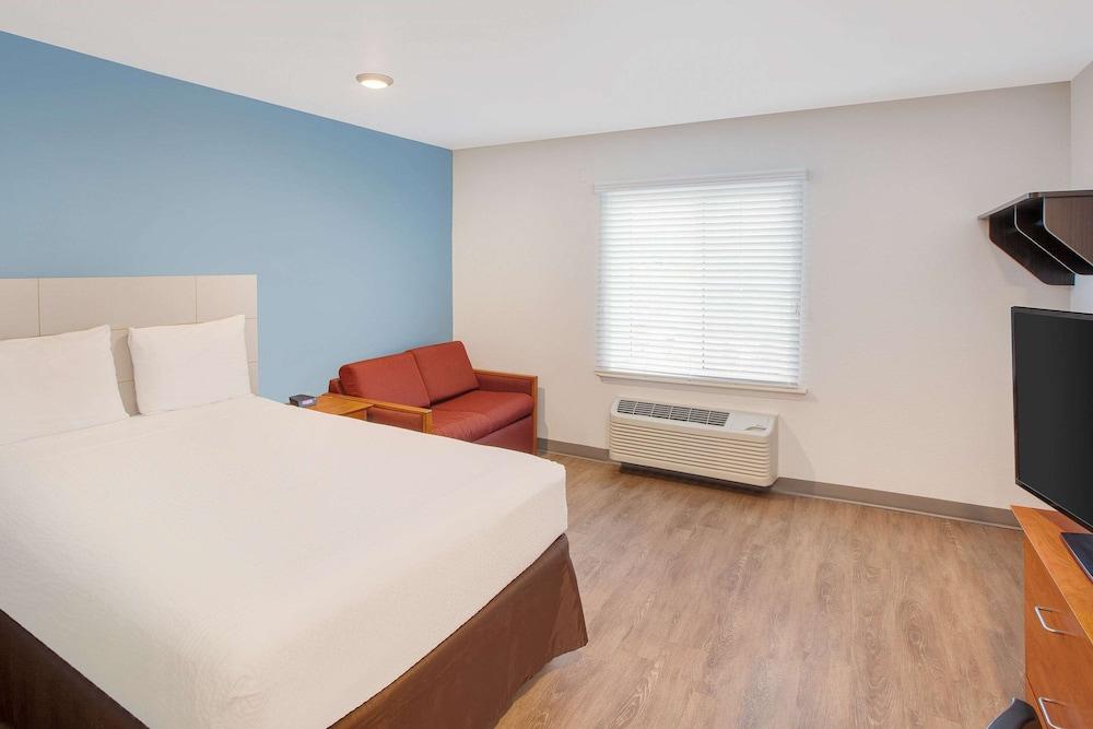 WoodSpring Suites Brownsville photo 17