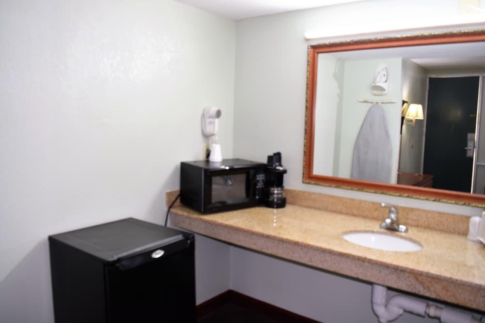 Liberty Inn photo 13