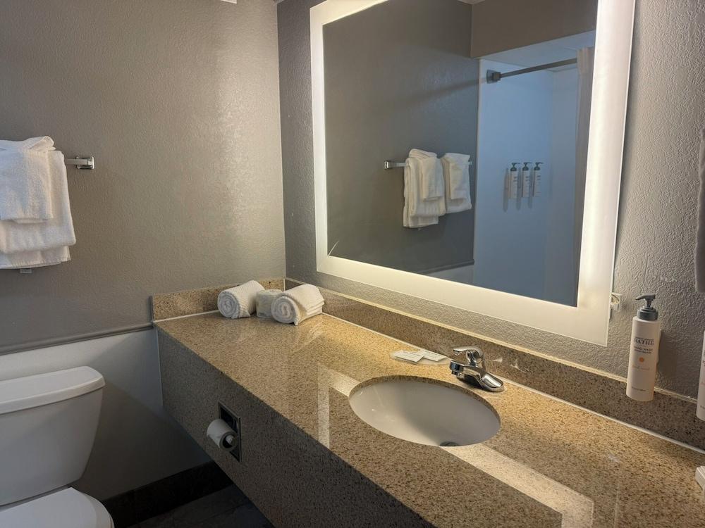 Sonesta Essential Rapid City photo 49