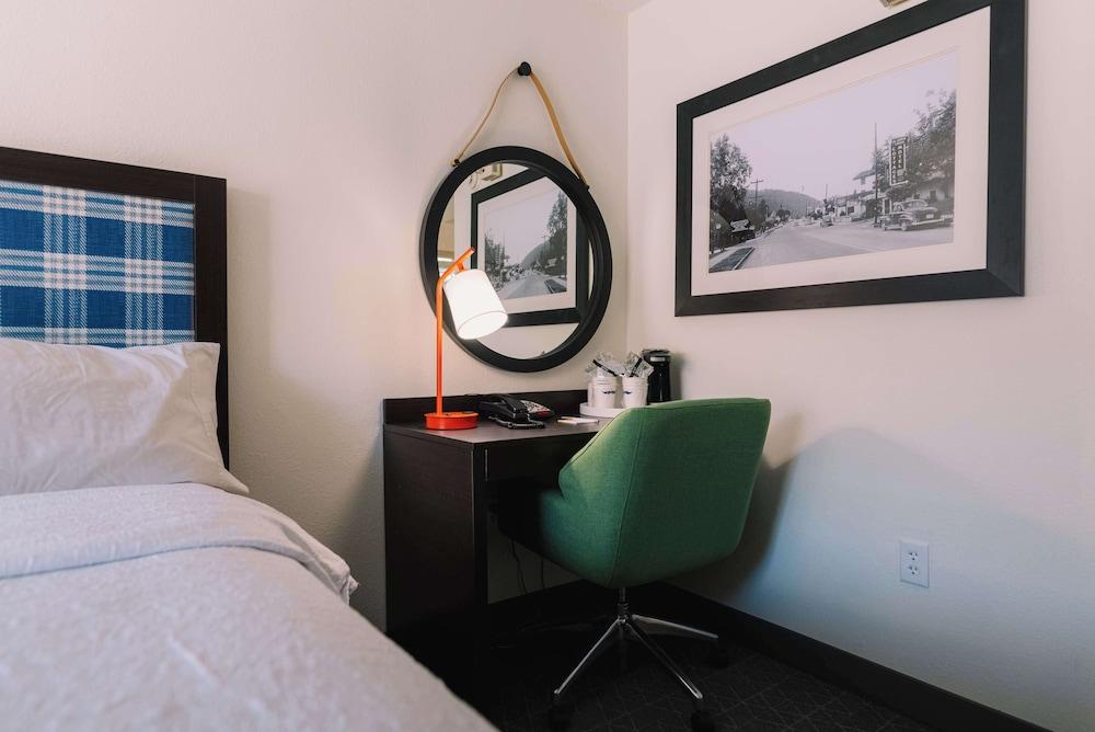 Hampton Inn Gatlinburg photo 6