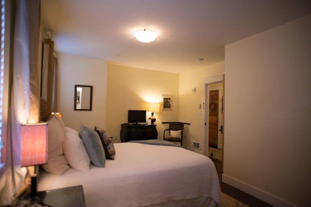 The Roadhouse Inn photo 5