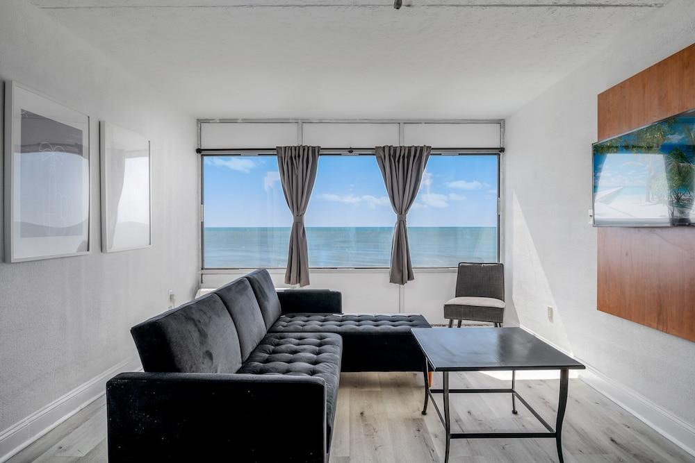 The Beverley Beach House photo 72