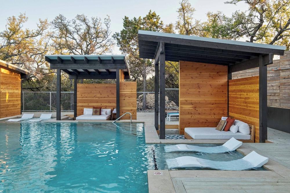 Lucky Arrow Retreat - Dripping Springs photo 16