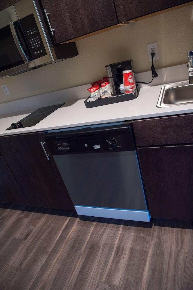 Cobblestone Inn & Suites - Forest City photo 10
