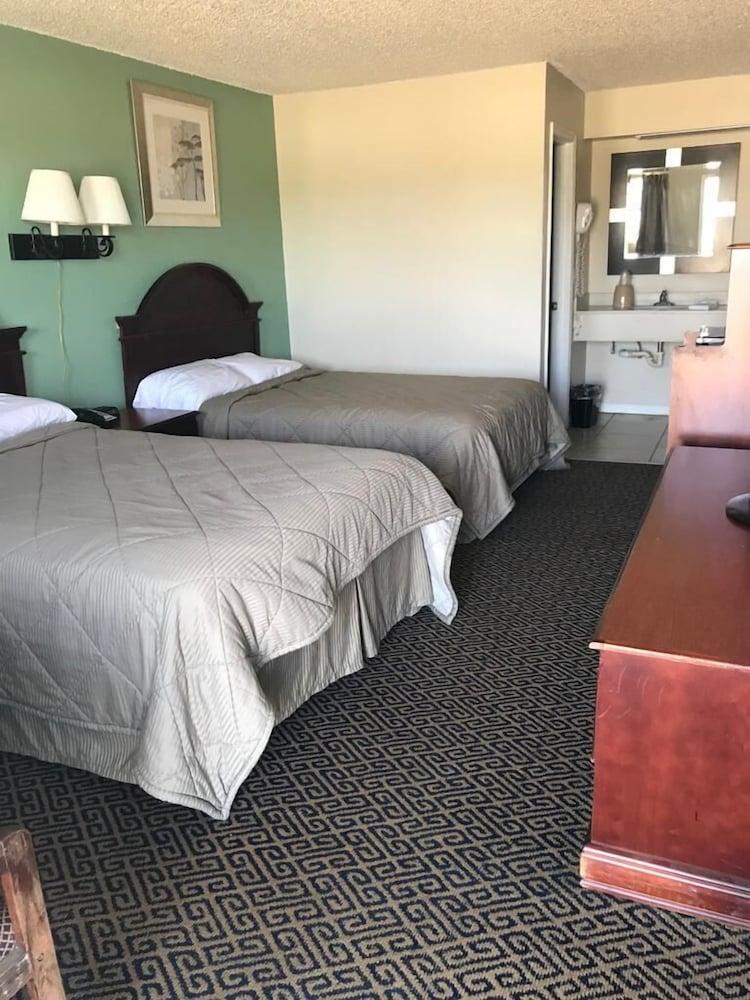 Lakeside inn photo 5