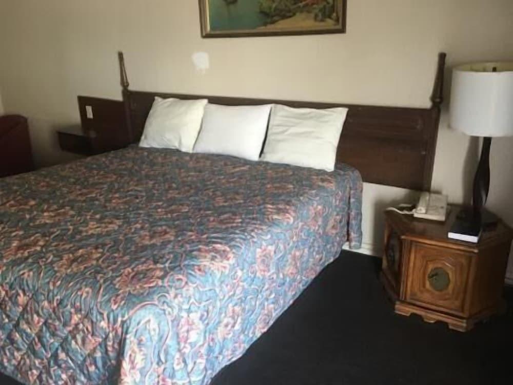 Caravan inn photo 3