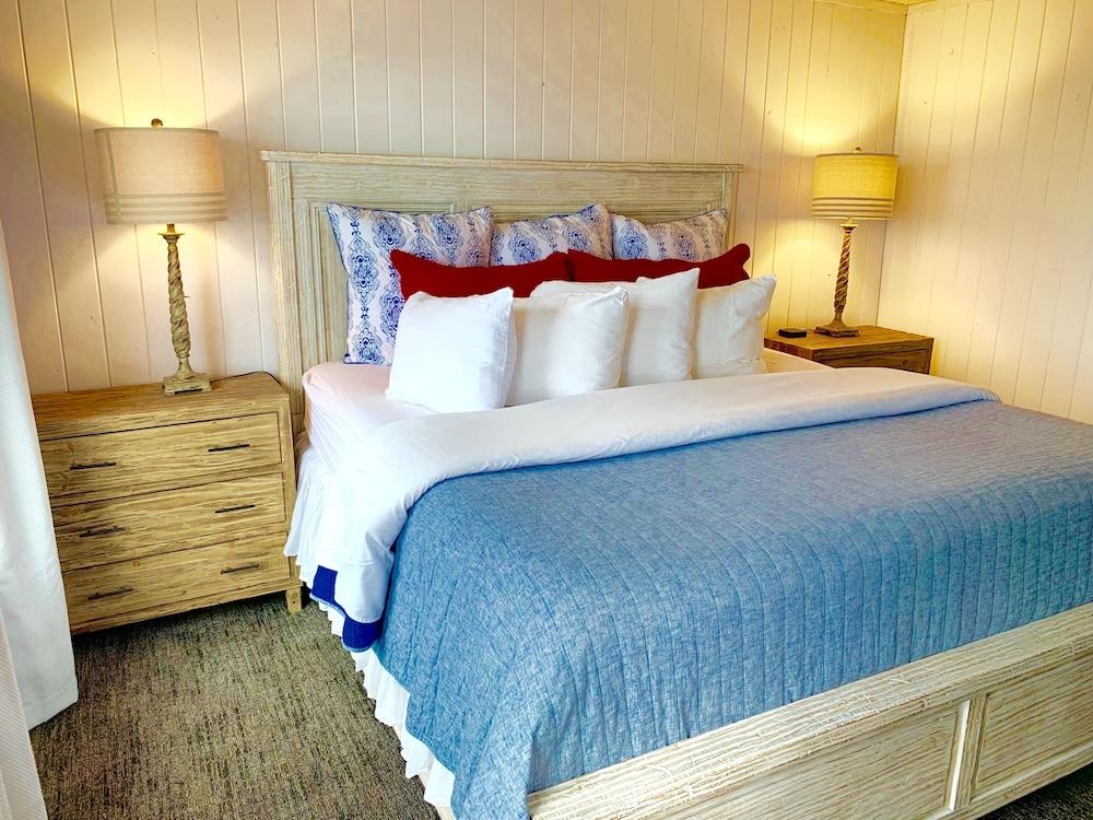 Ocean House Inn & Condos photo 91