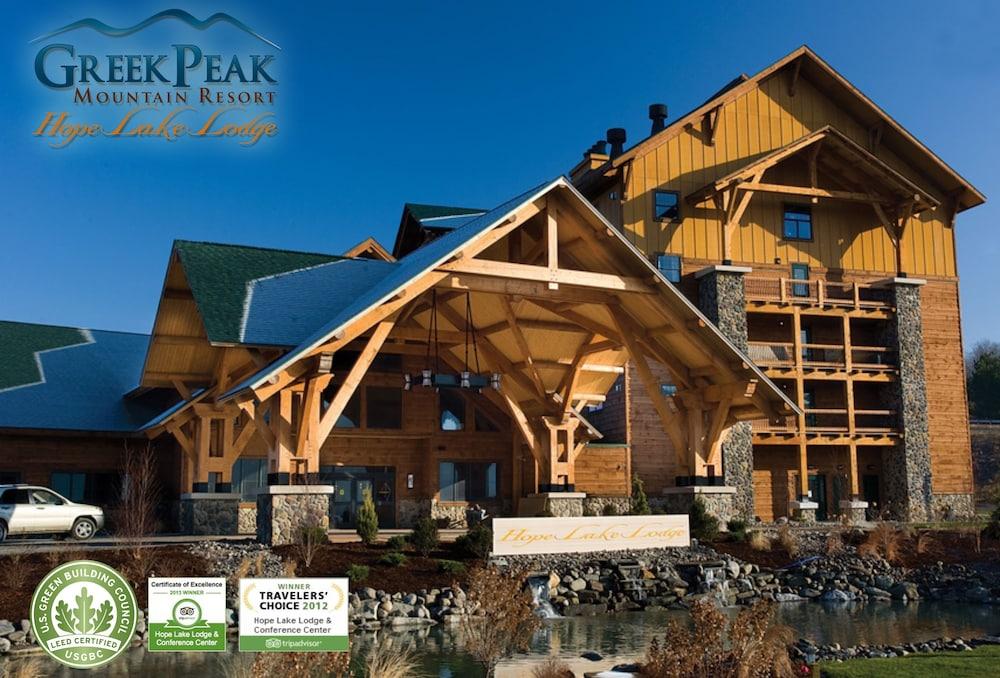 Hope Lake Lodge & Indoor Waterpark — hotel in Cortland